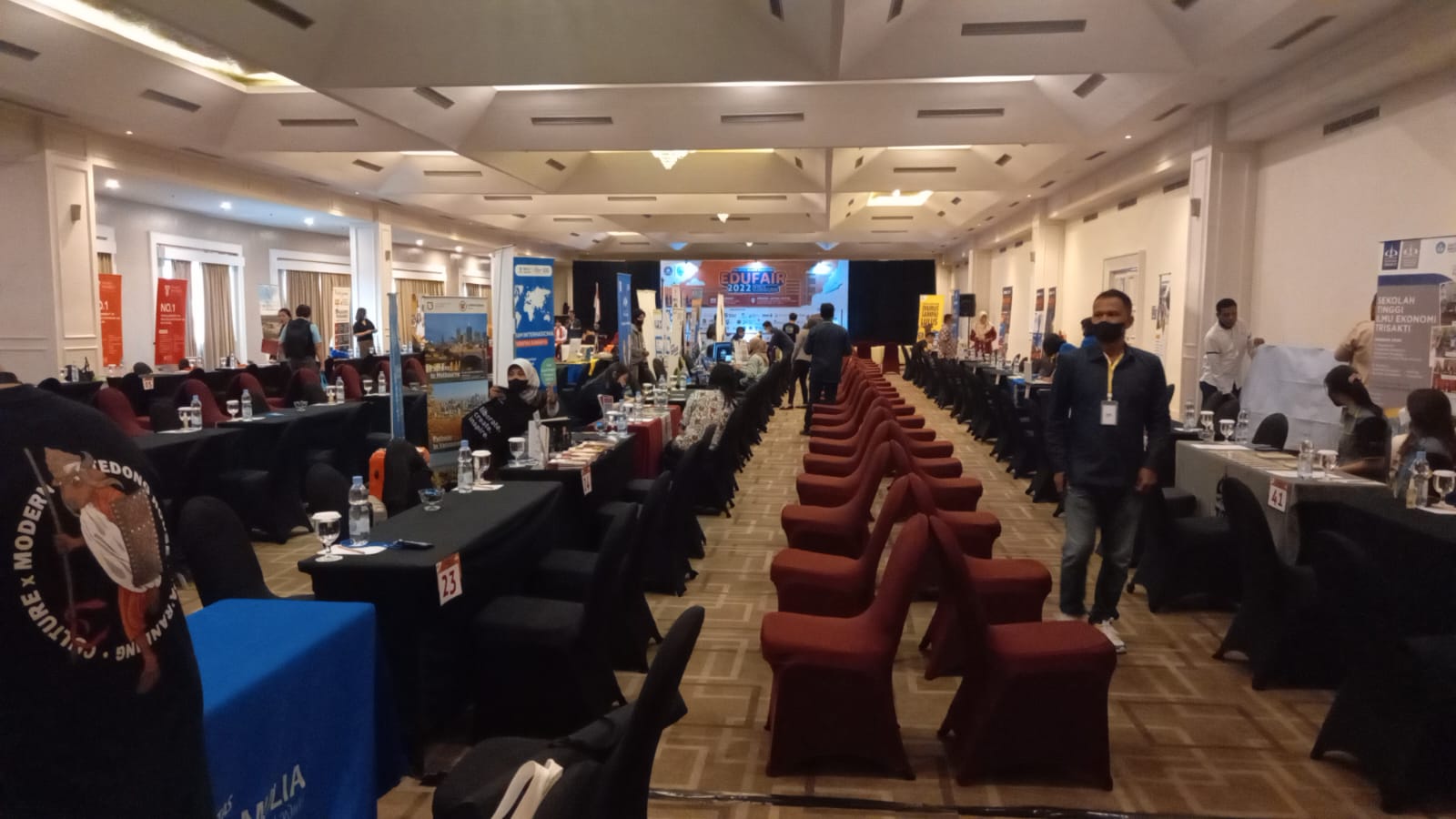PERANCANGAN SIMULTAN PRODUK